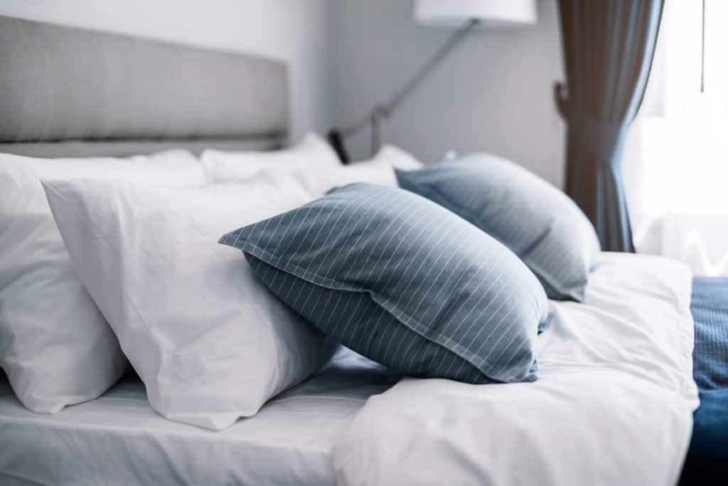 Different Types of Pillows and How To Use Them